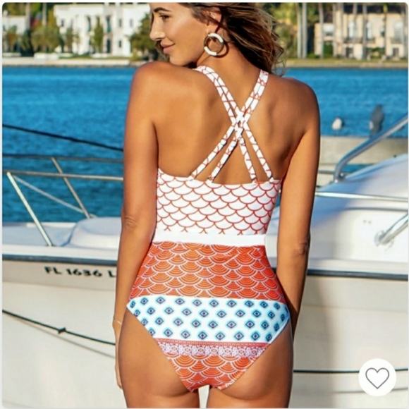 Cupshe one piece 💕 - Picture 7 of 7